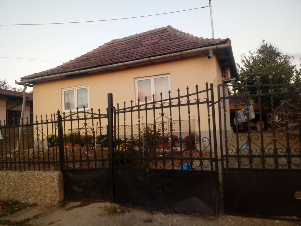 Casa de vanzare in Dobra