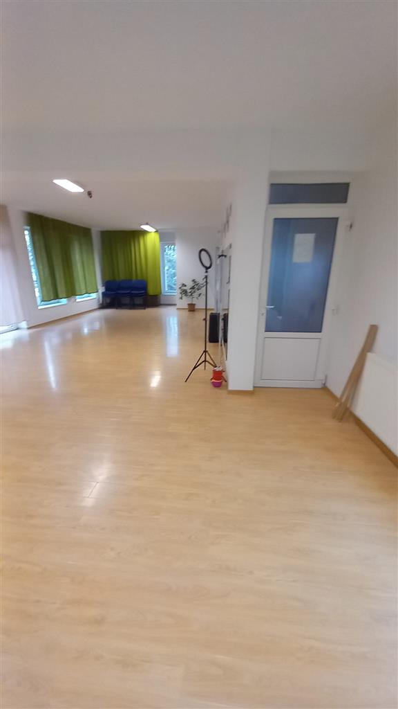 De inchiriat spațiu birouri sau cabinete, 90 mp, Satu Mare - ideal pentru birouri, cabinet medical, sală fitness sau dans