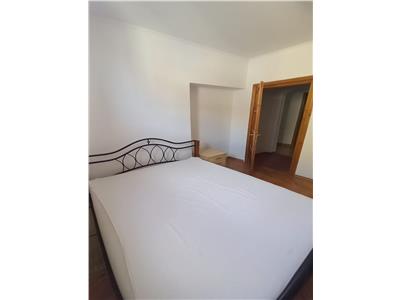 De inchiriat:Apartament cu 3 camere in zona Centrala